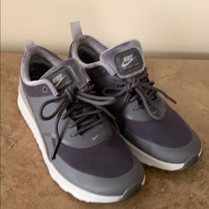 Like new Nike sneakers